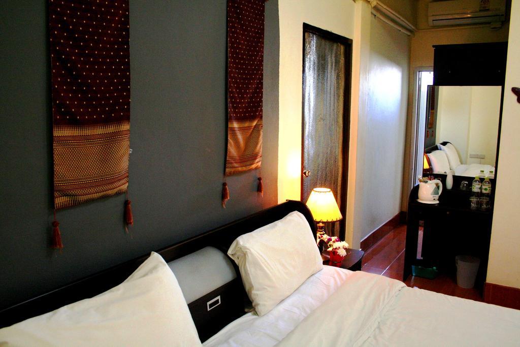 2Gether Guesthouse Karon Pokoj fotografie