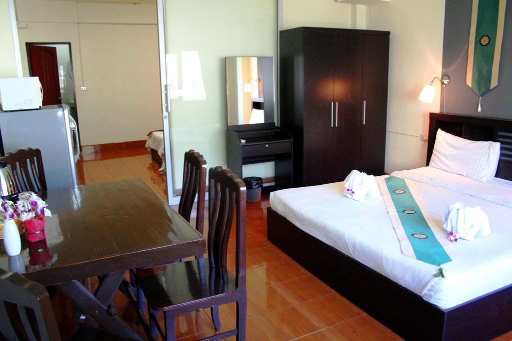 2Gether Guesthouse Karon Pokoj fotografie