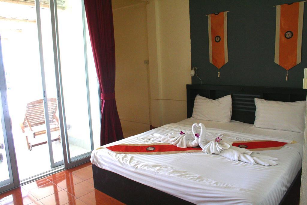 2Gether Guesthouse Karon Pokoj fotografie